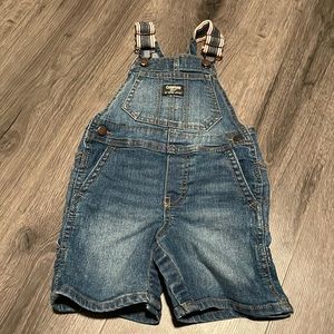 ❤️Oshkosh Bgosh overalls infant size 24M blue Jean overalls